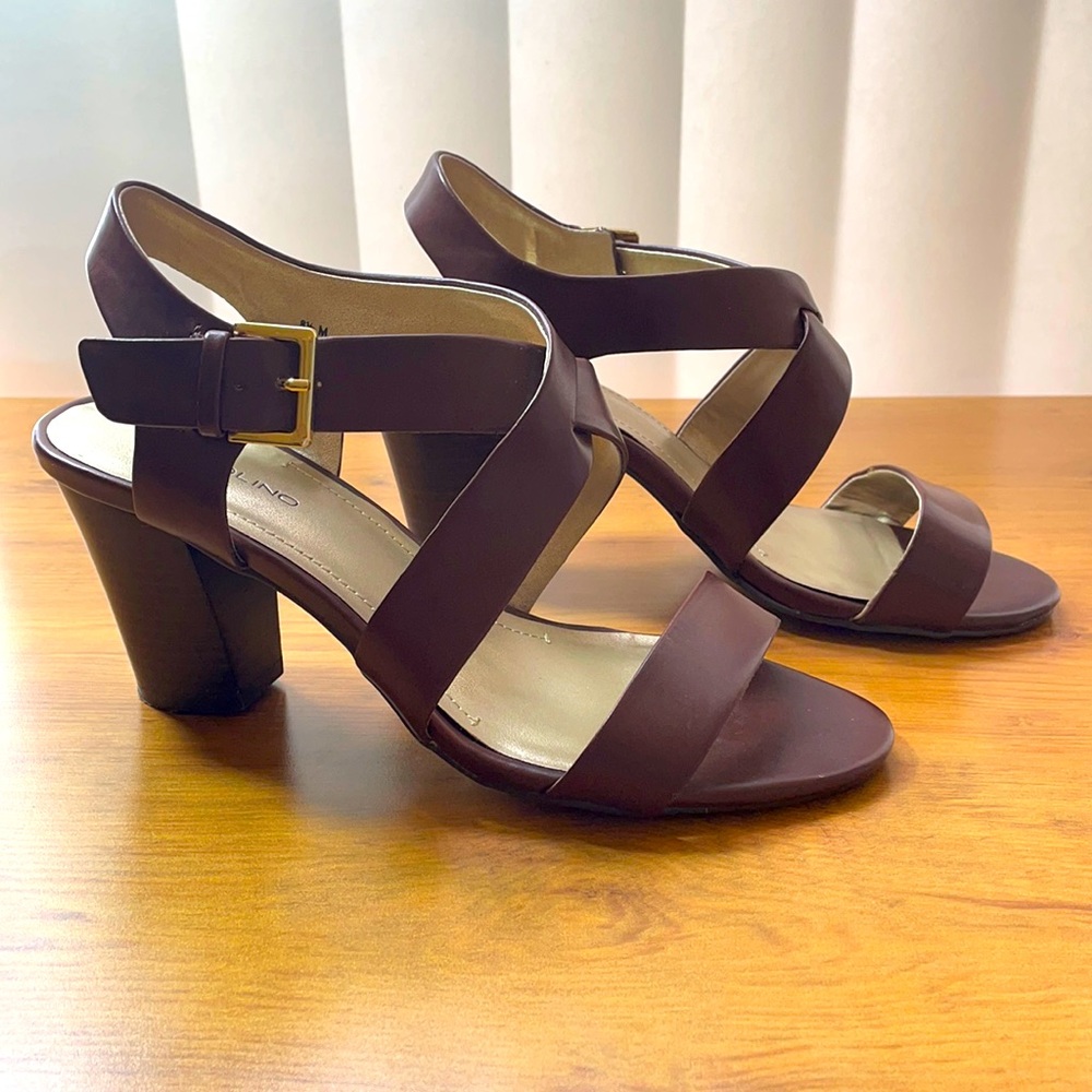 Bandolino stacked heels